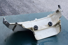Load image into Gallery viewer, 115 90 hp Johnson Ocean Pro side covers 433338 433339 90-175 hp, may be 65 80 88 90 100 hp compatible, two stroke