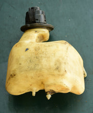 Cargar imagen en el visor de la galería, F 4 & 6 hp Yamaha 6EE-F4111-11-00 TANK, FUEL, 6BX-24610-10-00 FUEL CAP, 2014 & later