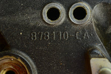 Charger l'image dans la galerie, 110 135 150 1175 hp Mercury 878110T1 starboard CYLINDER HEAD ASSEMBLY, 858535 SENSOR ASSEMBLY Temperature