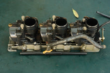 Charger l'image dans la galerie, 150 175 hp OMC Johnson Evinrude V6 CARBURETOR SET 0439211 5002130 Port & Starboard 0439212 5002131 with 0433364 433521 FUEL M