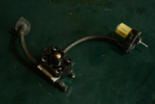 Cargar imagen en el visor de la galería, 40 50 60 hp Mercury 899106 899106T01 PUMP ASSEMBLY Fuel, 879884T FUEL FILTER assy, 2016 four stroke EFI