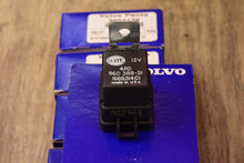 Charger l'image dans la galerie, Volvo Penta 3854138 5 Terminal Assist Solenoid - 5.7 / 4.3 / 3.0 Relay Box OMC 1994 - 96
