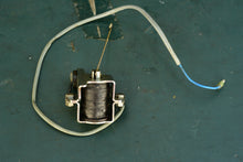 Charger l'image dans la galerie, 115 120 140 hp Tohatsu Nissan 3C7760500 CHOKE SOLENOID and plunger, two stroke carb