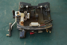 Charger l'image dans la galerie, DF 25 hp Suzuki Front Panel 61831-95J00-0EP nla, 19141-95J00 THROTTLE Cam linkage Four Stroke twin v Outboard