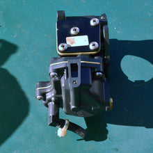 Load image into Gallery viewer, 185 200 225 300 hp Johnson Evinrude Carburetor 433375 0433375 bowl 333525 0333525, OMC two stroke outboards
