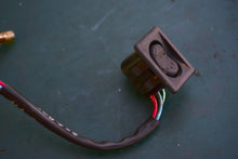Charger l'image dans la galerie, 90 hp Mercury 856990 SWITCH ASSEMBLY bottom cowl OEM 25 - 300 hp Two Stroke