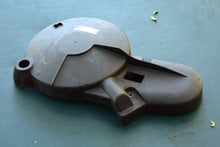 Cargar imagen en el visor de la galería, F 40 HP Yamaha Mercury Flywheel Cover 67c-81337-00-00 - 2003 YamaMerc Four Stroke 3 Cylinder Outboard