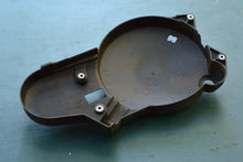 Cargar imagen en el visor de la galería, F 40 HP Yamaha Mercury Flywheel Cover 67c-81337-00-00 - 2003 YamaMerc Four Stroke 3 Cylinder Outboard