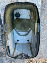 Charger l'image dans la galerie, 90 75 hp Mercury top cowl 822361A15 engine cover, two stroke