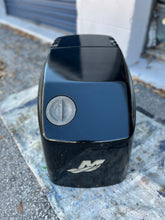 Charger l'image dans la galerie, 90 75 hp Mercury top cowl 822361A15 engine cover, two stroke