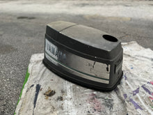 Cargar imagen en el visor de la galería, 40 HP Yamaha top cowl 6H4-42610-U1-EK 6H4-42610 - 1989 - 1994 Old style engine cover, two stroke 50 HP