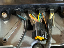 Load image into Gallery viewer, 150 175 200 hp Yamaha CDI cu2683 control unit 61H-85540-00-00, 1990 - 1993 Two Stroke (ignition box) - Unit 2

