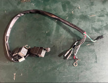 Charger l'image dans la galerie, 40 30 hp Mercury EFI  826802T34 8M0021317 TRIM HARNESS ASSY four stroke OEM
