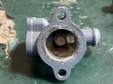 Cargar imagen en el visor de la galería, f 250 225 200 hp Yamaha thermostat cover 1 anode 6P2-1240H-00-9S 69J-1240H-00-1S four stroke 2002-2018
