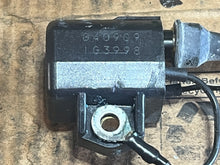Cargar imagen en el visor de la galería, 90 hp Yamaha IGNITION COIL ig-39 high resistance t-132 boot 697-85570-00-00 1996-2009 60-90hp 5” cord
