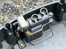 Charger l'image dans la galerie, F 100 80 hp Yamaha BOTTOM COWLING ASSY 67F-42710-00-4D four stroke 1999-2002
