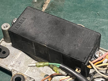 Charger l'image dans la galerie, 70 hp Yamaha CDI UNIT 6H3-85540-11-00 voltage regulator 6G1-81970-61-00 bracket 6H3-85542-00-94 cover 6H3-81916-00-00 Two Str
