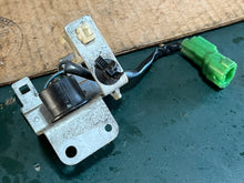 Charger l'image dans la galerie, BF 115 - 225 hp Honda 35470-ZY3-003 NEUTRAL SWITCH &amp; bracket 35470-ZY3-023 2004-up Four Stroke 115 130 135 150 200 225 hp
