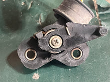 Cargar imagen en el visor de la galería, BF 130 115 hp Honda TRIM ANGLE SENSOR sender 35660-ZW5-013 four stroke ‘99 may be compatible with BF 135 150 hp
