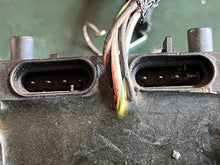 Charger l'image dans la galerie, 90 115 Johnson 584845 power pack CD4a0L61 control unit 0584845 585032c two stroke OIS
