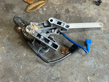Cargar imagen en el visor de la galería, f 250 hp Yamaha THROTTLE CONTROL BRACKETS 69J-44176-01-1S 69J-44117-00-1S, SWITCH  60V-8259F-00-00 SHIFT SWITCH 69J-8259F-00-
