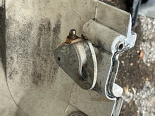 Load image into Gallery viewer, 200 225 hp Johnson Evinrude  344806 0344806 LOWER side COVER Port 0439762 439762 Stbd Evinrude Two Stroke
