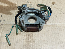 Charger l'image dans la galerie, 9.9 hp Yamaha 6G9-85560-F1-00 base assembly Two Stroke 1984-90 OEM
