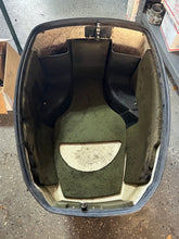 Cargar imagen en el visor de la galería, 90 115 hp Johnson 5001380 ENGINE COVER ASSY two stroke OIS 5001188 5001091
