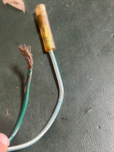 Charger l'image dans la galerie, 225 - 300 hp Mercury TRIM HARNESS 826802A2 two stroke - approx 12” length with eyelet connectors on longest run of cord
