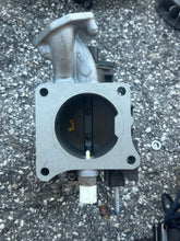 Charger l'image dans la galerie, BF 250 225 200 hp Honda THROTTLE BODY ASSY 16400-ZY3-A01 SPACER 16404-ZX2-000 MUFFLER 17374-ZX2-000 four stroke 2011 2007-up
