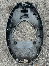 Cargar imagen en el visor de la galería, vf 90 hp Yamaha BOTTOM COWLING 6FP-42710-01-8D four stroke 2017-2024
