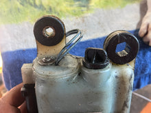 Load image into Gallery viewer, 135 150 hp Mercury Optimax OIL RESERVOIR 8M0062954 833069T3 Two Stroke 1998
