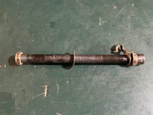 Charger l'image dans la galerie, 50 48 40 hp Johnson 0321511 TILT TUBE 321511 stern bracket 0335554 LOCKNUT Two Stroke 1991-2001
