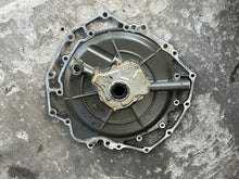 Charger l'image dans la galerie, BF 225 200 hp Honda OIL PUMP 15100-ZY3-000ZA four stroke 2002-up some 175 250 hp 2007-up
