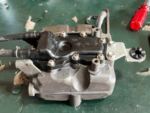 Cargar imagen en el visor de la galería, BF 115 130 135 150 hp Honda Vst Vapor Separator BODY float chamber 16019-ZY6-003 16015-ZW5-010 four stroke fuel system FLOAT 
