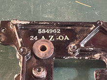 Cargar imagen en el visor de la galería, 50 40 35 hp Johnson 0338431 evinrude 338431 BRACKET Electrical two stroke
