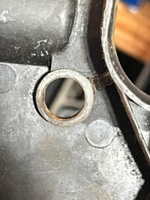 Charger l'image dans la galerie, sold june2026—-BF 50 hp Honda carburetor intake MUFFLER PLATE 17380-ZW4-H01 17380-ZV5-000 four stroke pre 1997 - up SOME comp

