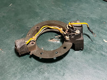Cargar imagen en el visor de la galería, 20 25 hp Mercury Stator two stroke OEM

