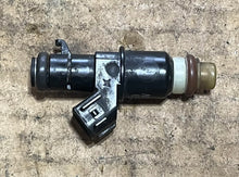 Cargar imagen en el visor de la galería, BF 150 - 250 hp Honda 16450-ZY6-003 THROTTLE BODY FUEL INJECTOR pre1997-2007+
