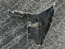 Charger l'image dans la galerie, LOCAL PICK UP: 200 - 300 hp Evinrude E-tec LOWER SIDE COVER SET 25” 5005932 0350875 5005206 0350881 Two Stroke
