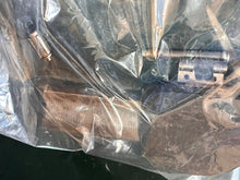Cargar imagen en el visor de la galería, sold june2026——75 - 175 hp Evinrude E-tec vst FLOAT PIN &amp; NEEDLE 5004428 two stroke 1998-2005 some Ficht motors
