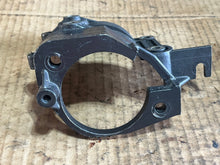 Charger l'image dans la galerie, 40 50 hp Nissan Tohatsu 3C8B051010 STARTER BRACKET two stroke 2002-05 40d2
