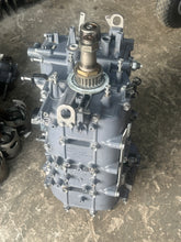 Cargar imagen en el visor de la galería, f 115 hp Yamaha mercury CYLINDER BLOCK with rotating assembly 68V-W009B-03-1S CRANKCASE 68V-15100-01-1S four stroke 2000-2003
