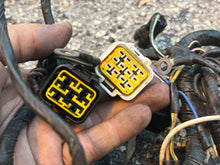 Cargar imagen en el visor de la galería, 225 250 hp Mercury EFI 84-825433-a8 ignition wire harness TWO STROKE 3.0 Liter for 4-pin ignition coils
