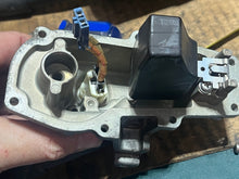 Charger l'image dans la galerie, f 115 hp Yamaha 68V-14180-01-00 vst FUEL FLOAT CHAMBER ASSY with pump 2000-2011 Four Stroke
