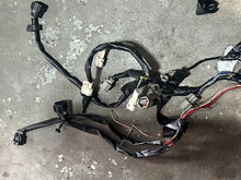 Charger l'image dans la galerie, CUSTOMIZED df 225 200 250 hp Suzuki WIRING HARNESS 36610-93J90 also 36610-93J91 four stroke - off 2006-07 model 2004-2011
