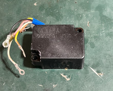 Load image into Gallery viewer, 150 175 200 hp Yamaha CONTROL UNIT cdi 6G5-85590-10-00 icu-10 Two Stroke 1984-89 superseded 6G5-85590-11-00 6G5-85590-12-00
