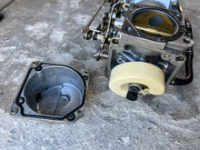 Charger l'image dans la galerie, 85 hp Yamaha CARBURETOR SET 688-14301-08-00 688-14302 688-14303 two stroke commerical 1992-1996
