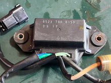 Cargar imagen en el visor de la galería, BF 200 225 hp Honda POWER TILT RELAY 38550-ZY3-A01 four stroke 2006-up
