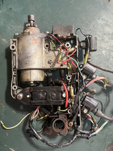 Charger l'image dans la galerie, 50 40 hp Yamaha Two Stroke STARTING MOTOR ASSY 1994-2007 6F5-81800-11-00, STARTER RELAY 6G1-81941-10-00, BRACKET 6H4-81822-02
